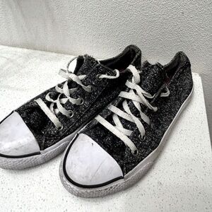 Dark grey and White sparkle glitter Airwalk Sneakers youth girls size 2.